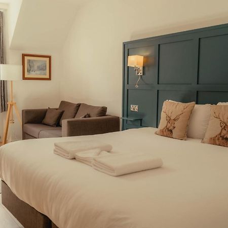 The Ballinluig Inn พิทลอครี ภายนอก รูปภาพ
