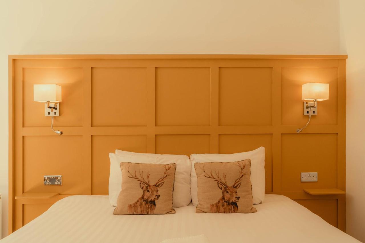 The Ballinluig Inn พิทลอครี ภายนอก รูปภาพ