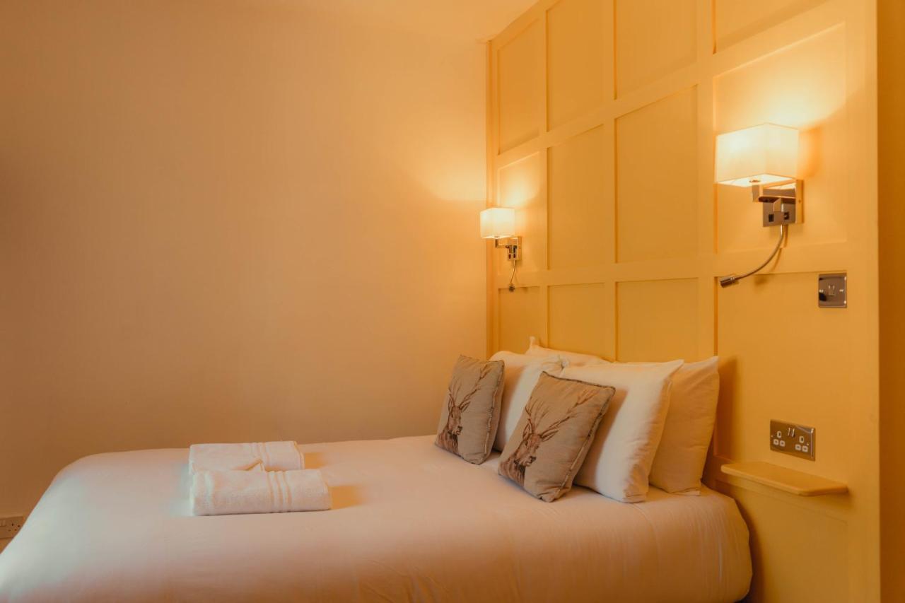 The Ballinluig Inn พิทลอครี ภายนอก รูปภาพ