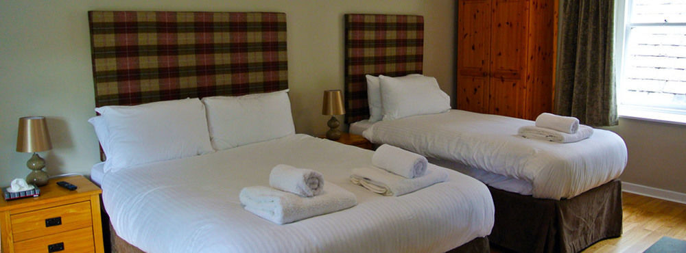 The Ballinluig Inn พิทลอครี ภายนอก รูปภาพ